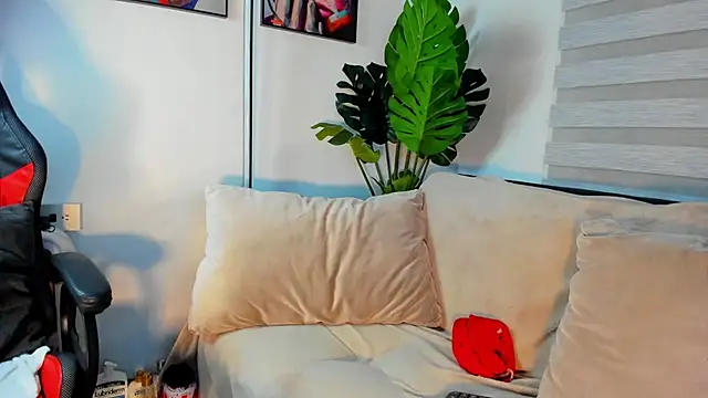 YalexaVelez online show from October 17, 2:48 am