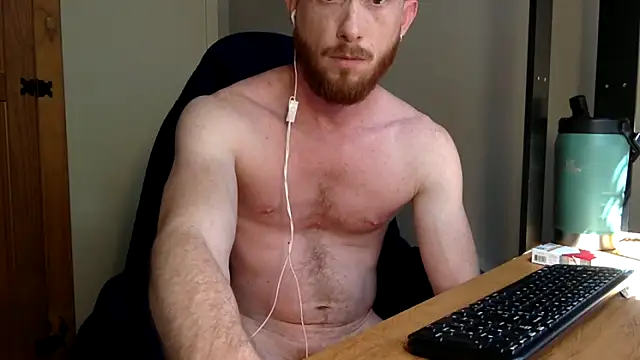 Snapshot of Smoker_Ginger chatting on October 22, 5:56 pm Smoker Ginger online show from October 22, 5:56 pm