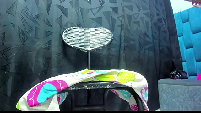 Snapshot of monsterdick_22cm chatting on July 19, 4:54 pm monsterdick 22cm online show from July 19, 4:54 pm