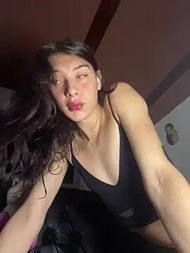 NICOLSKINNY1 online show from March 19, 12:37 am