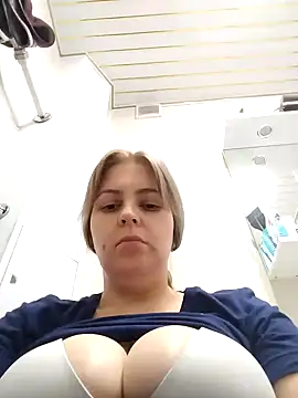 Snapshot of Lady_nice_cat chatting on February 4, 3:04 pm Lady nice cat online show from February 4, 3:04 pm