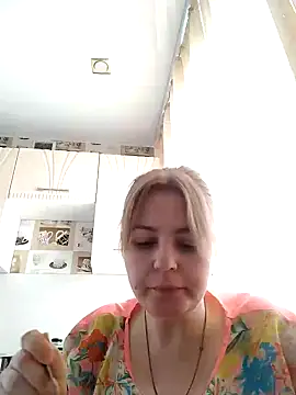 Snapshot of Lady_nice_cat chatting on February 14, 7:59 am Lady nice cat online show from February 14, 7:59 am