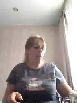 Snapshot of Lady_nice_cat chatting on February 25, 3:42 am Lady nice cat online show from February 25, 3:42 am