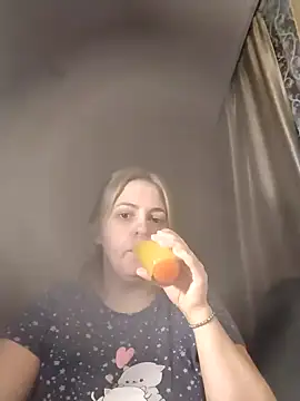 Snapshot of Lady_nice_cat chatting on February 25, 12:55 pm Lady nice cat online show from February 25, 12:55 pm