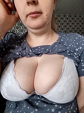 Lady nice cat online show from December 15, 2:49 am