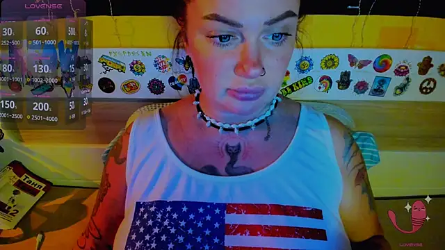 EllieOz online show from November 7, 7:47 pm