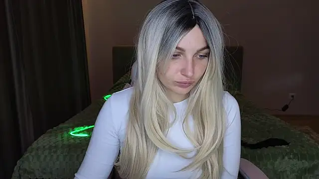 Snapshot of Yoda21 chatting on October 20, 2:39 pm Yoda21 online show from October 20, 2:39 pm