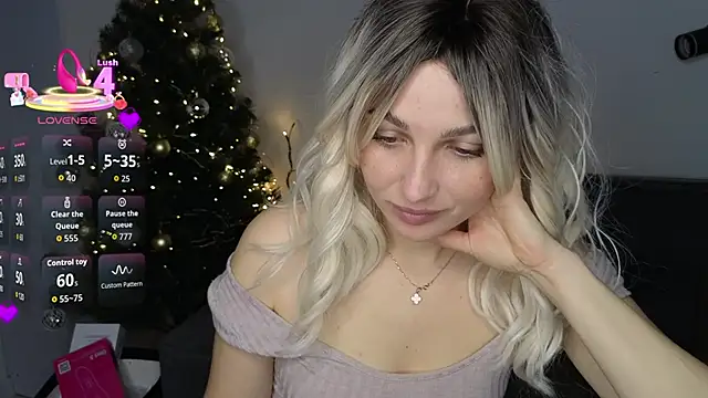 Snapshot of Yoda21 chatting on December 16, 4:23 pm Yoda21 online show from December 16, 4:23 pm