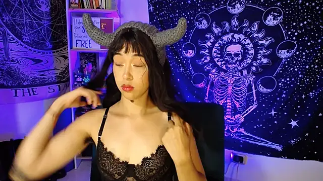 ela 0 online show from June 4, 11:55 pm