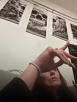 LauraBaby online show from March 30, 7:37 pm