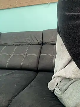 Snapshot of dariusbasil chatting on December 22, 1:00 pm dariusbasil online show from December 22, 1:00 pm