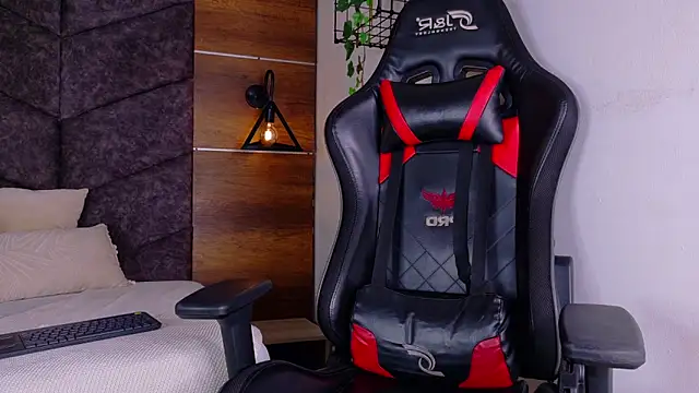 nahomi campbell online show from January 17, 8:12 pm