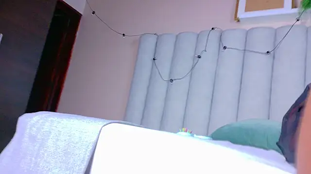 Snapshot of nahomi_campbell chatting on June 29, 8:31 pm nahomi campbell online show from June 29, 8:31 pm