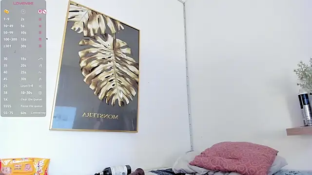 Amina hafsa online show from April 6, 7:15 pm