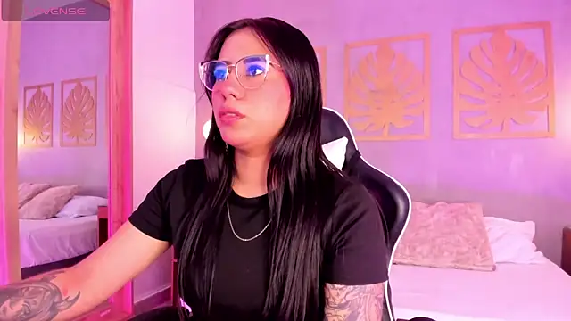 majo rosse  online show from March 13, 7:09 pm