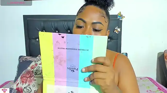 Snapshot of miss-jackson1 chatting on December 24, 10:33 am miss-jackson1 online show from December 24, 10:33 am