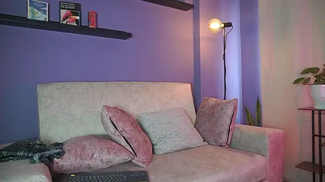 Snapshot of roselinedior chatting on July 16, 3:07 pm roselinedior online show from July 16, 3:07 pm
