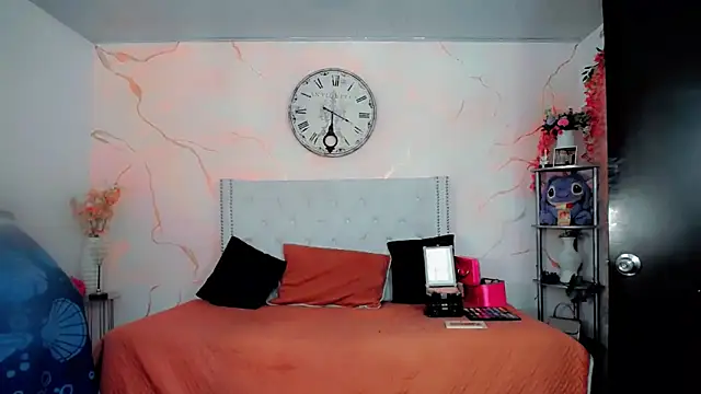 maria camilacms online show from December 18, 6:14 pm