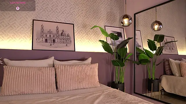 ElleDiane online show from January 15, 10:13 pm