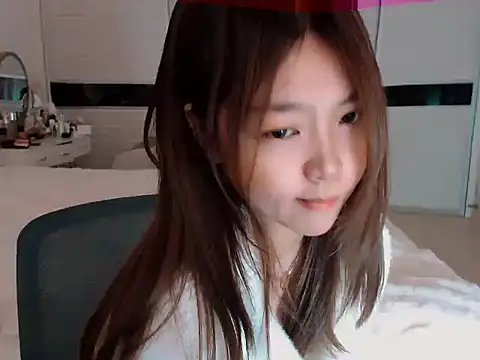 Snapshot of -Lucky_Girl chatting on December 17, 3:17 am -Lucky Girl online show from December 17, 3:17 am