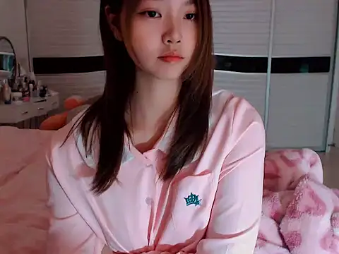 Snapshot of -Lucky_Girl chatting on December 20, 2:30 am -Lucky Girl online show from December 20, 2:30 am