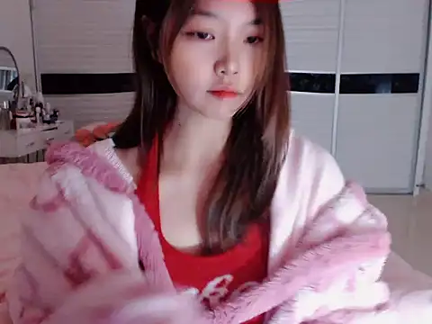 Snapshot of -Lucky_Girl chatting on December 21, 1:15 am -Lucky Girl online show from December 21, 1:15 am