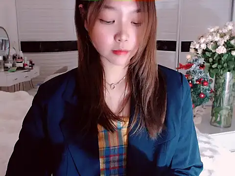 Snapshot of -Lucky_Girl chatting on December 25, 11:43 am -Lucky Girl online show from December 25, 11:43 am