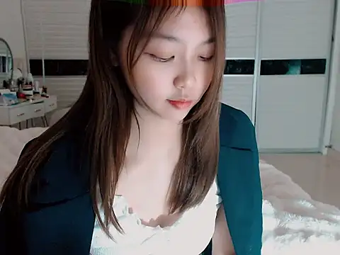 Snapshot of -Lucky_Girl chatting on December 26, 11:43 am -Lucky Girl online show from December 26, 11:43 am