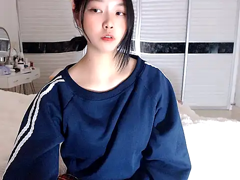 Snapshot of -Lucky_Girl chatting on December 27, 2:54 pm -Lucky Girl online show from December 27, 2:54 pm