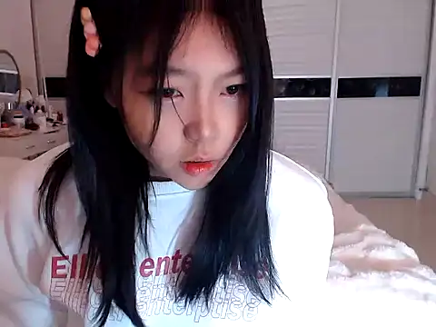 Snapshot of -Lucky_Girl chatting on December 28, 3:37 am -Lucky Girl online show from December 28, 3:37 am