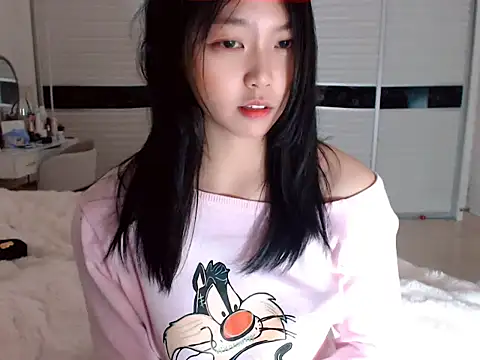 Snapshot of -Lucky_Girl chatting on January 2, 12:24 pm -Lucky Girl online show from January 2, 12:24 pm