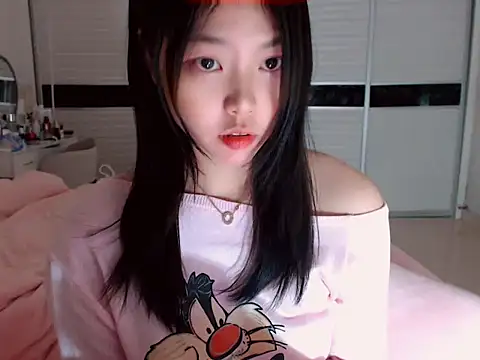 Snapshot of -Lucky_Girl chatting on January 8, 11:54 am -Lucky Girl online show from January 8, 11:54 am