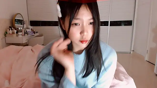 Snapshot of -Lucky_Girl chatting on January 10, 2:23 pm -Lucky Girl online show from January 10, 2:23 pm