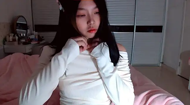 Snapshot of -Lucky_Girl chatting on January 12, 10:22 pm -Lucky Girl online show from January 12, 10:22 pm
