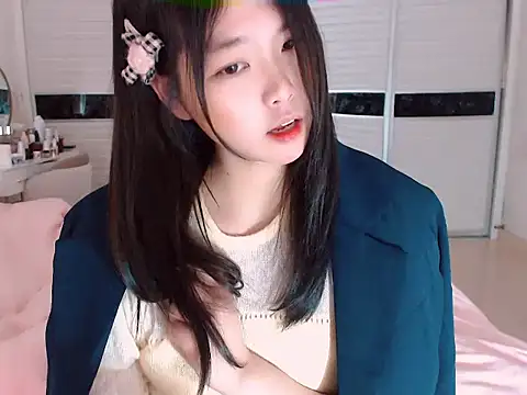 Snapshot of -Lucky_Girl chatting on February 2, 1:41 pm -Lucky Girl online show from February 2, 1:41 pm