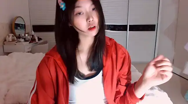Snapshot of -Lucky_Girl chatting on February 9, 11:36 am -Lucky Girl online show from February 9, 11:36 am