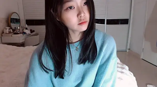 Snapshot of -Lucky_Girl chatting on February 15, 1:10 am -Lucky Girl online show from February 15, 1:10 am