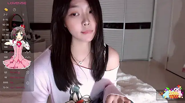 Snapshot of -Lucky_Girl chatting on February 15, 12:22 pm -Lucky Girl online show from February 15, 12:22 pm