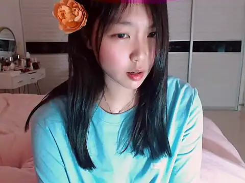 Snapshot of -Lucky_Girl chatting on February 21, 2:50 am -Lucky Girl online show from February 21, 2:50 am