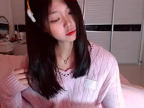 Snapshot of -Lucky_Girl chatting on February 24, 4:49 am -Lucky Girl online show from February 24, 4:49 am