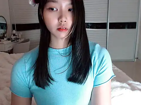 Snapshot of -Lucky_Girl chatting on March 2, 4:07 am -Lucky Girl online show from March 2, 4:07 am