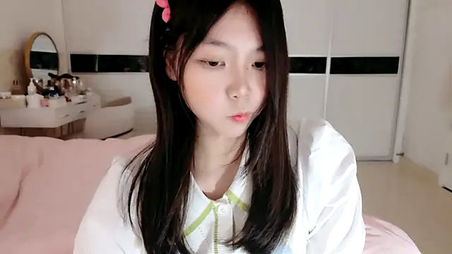 Snapshot of -Lucky_Girl chatting on March 14, 12:40 pm -Lucky Girl online show from March 14, 12:40 pm