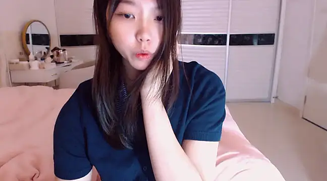 Snapshot of -Lucky_Girl chatting on March 15, 4:35 am -Lucky Girl online show from March 15, 4:35 am