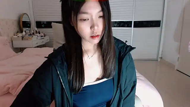 Snapshot of -Lucky_Girl chatting on March 22, 11:32 am -Lucky Girl online show from March 22, 11:32 am