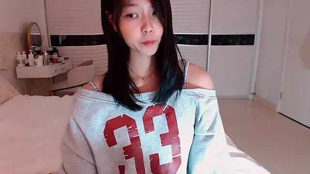 Snapshot of -Lucky_Girl chatting on September 11, 3:17 am -Lucky Girl online show from September 11, 3:17 am