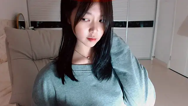 Snapshot of -Lucky_Girl chatting on September 12, 2:17 pm -Lucky Girl online show from September 12, 2:17 pm