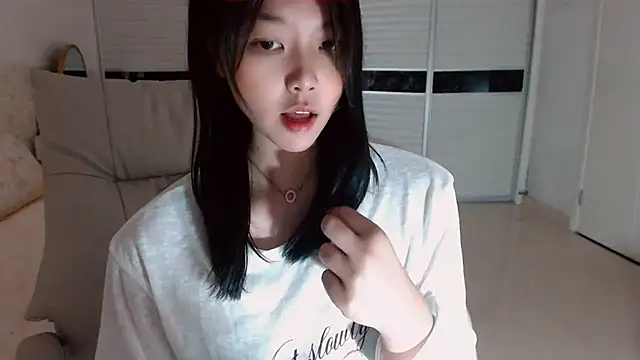 Snapshot of -Lucky_Girl chatting on September 17, 11:45 am -Lucky Girl online show from September 17, 11:45 am