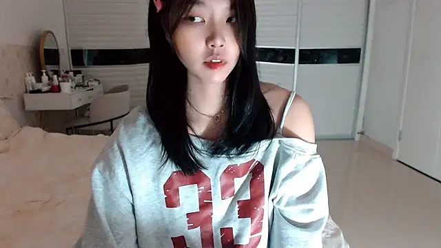 Snapshot of -Lucky_Girl chatting on September 18, 1:51 am -Lucky Girl online show from September 18, 1:51 am