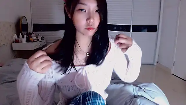 Snapshot of -Lucky_Girl chatting on October 1, 1:50 pm -Lucky Girl online show from October 1, 1:50 pm