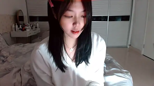 -Lucky Girl online show from October 21, 8:04 am